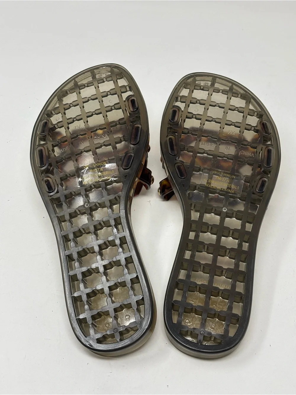 Vince Camuto VP Carron brown jelly sandals slides size 7 NWOT